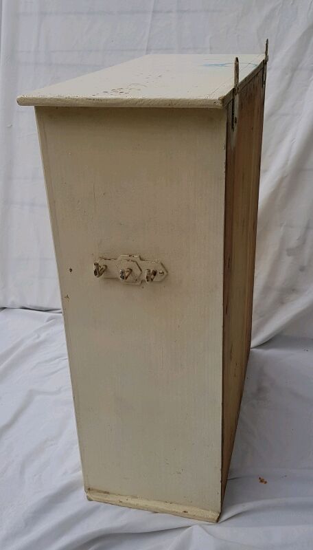 50's medicine cabinet