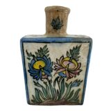 Flacon persan, vase ancien à décor polychrome de fleurs, style Kagjar, céramique ancienne
