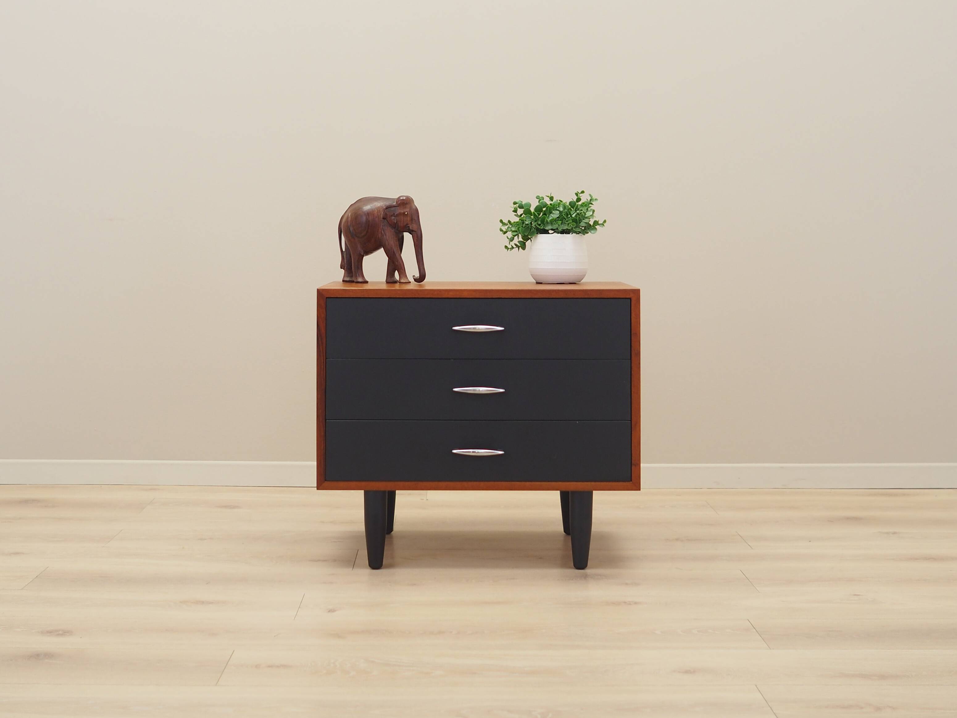 Teak chest of drawers, Danish design, 1970s, production: Denmark