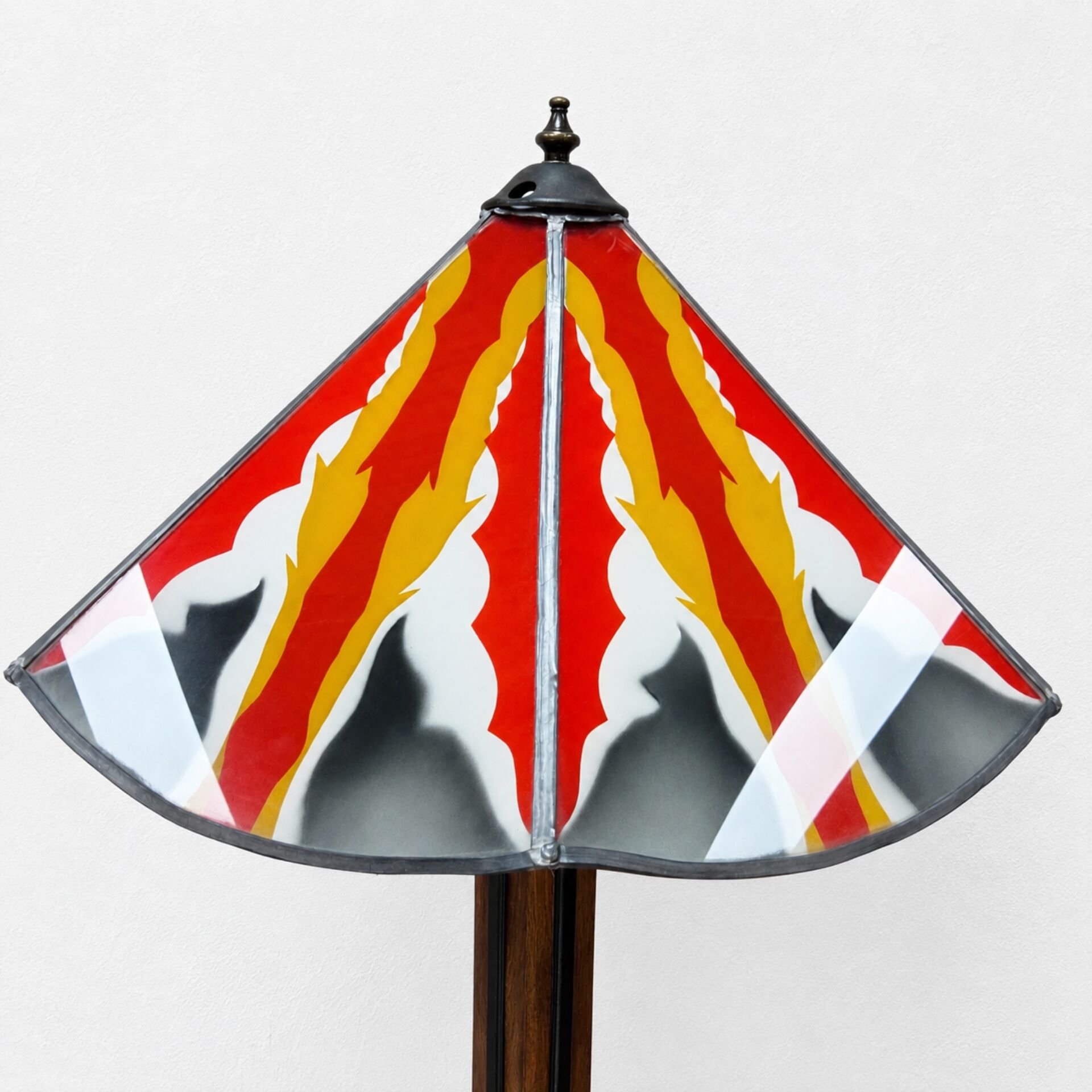 Lampe de sol Art Déco de l'École d'Amsterdam en vitrail