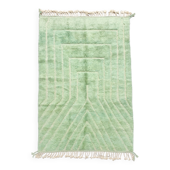 Tapis berbère marocain Beni Ouarain vert d'eau à motifs gravés 2,45x1,57m