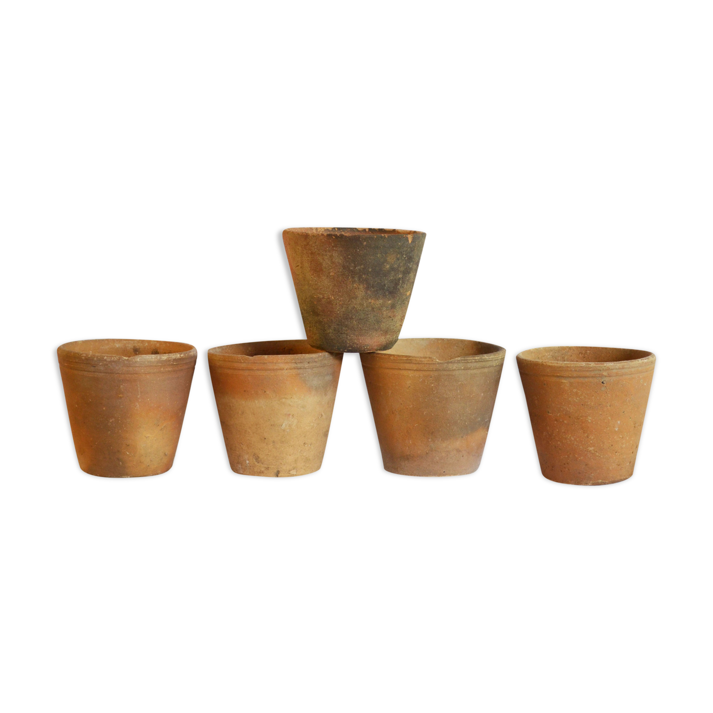 5 old terracotta pots