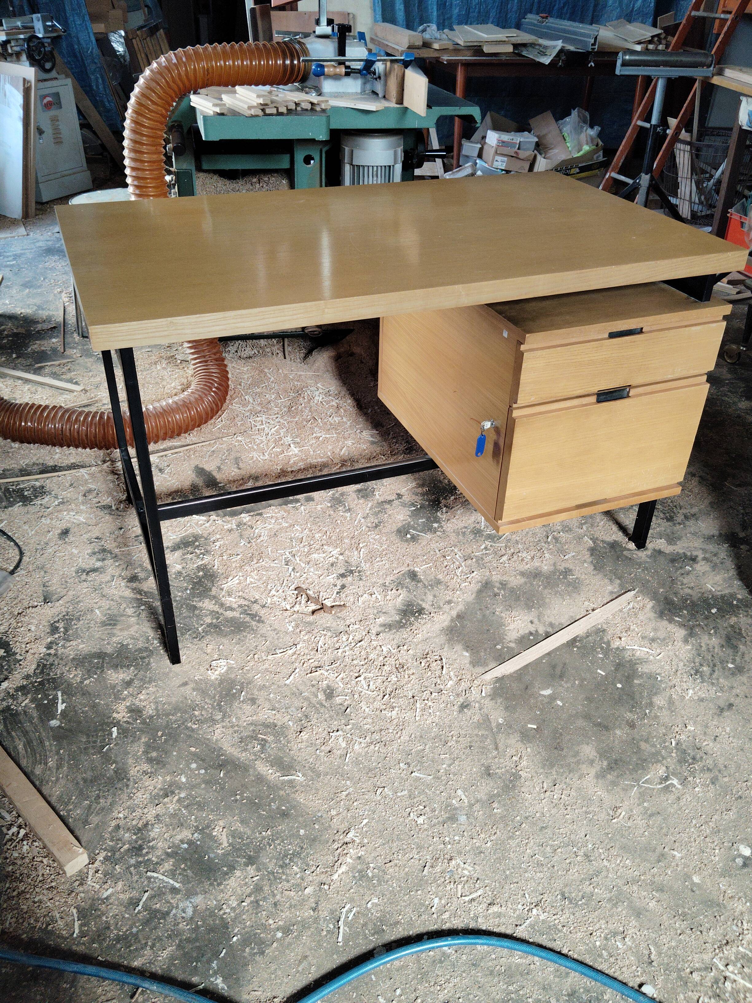 Pierre Guariche Office