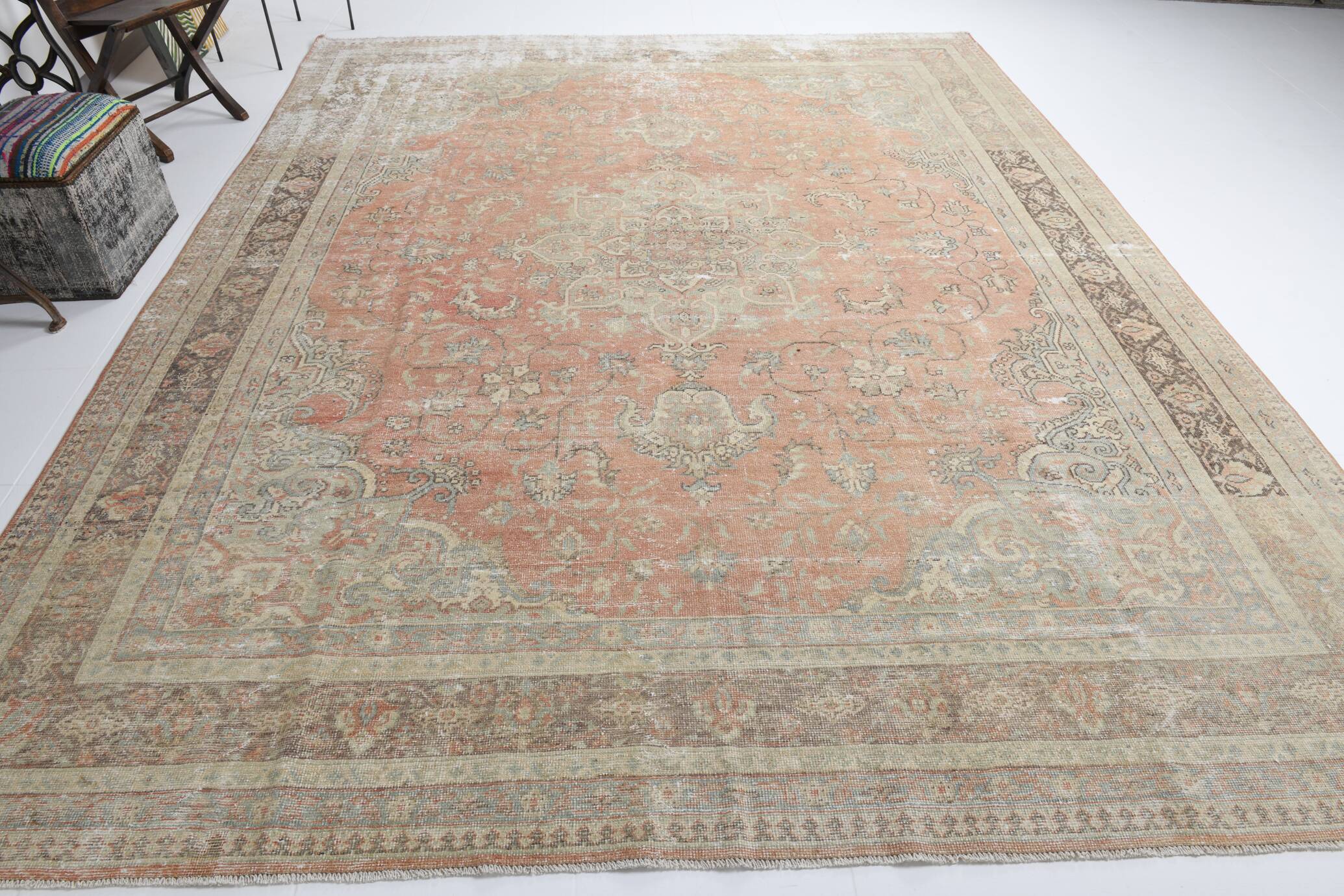 9x12 Oversize Persian Rug, 284x357Cm