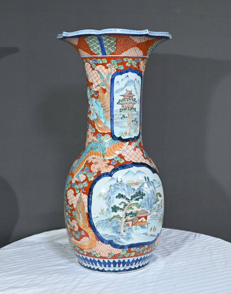 Important Arita Vase, Meiji era, Japan – Late 19th century