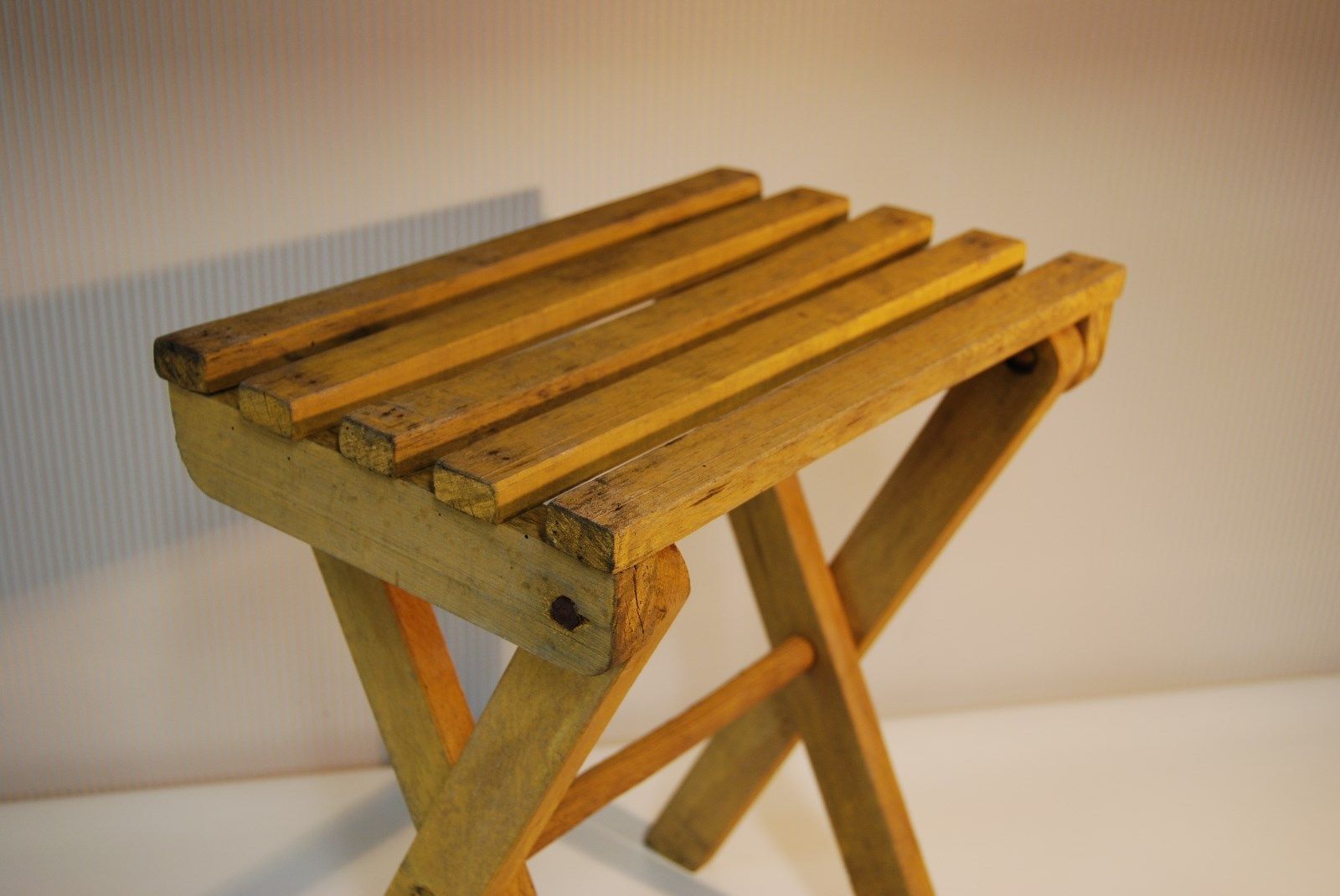 Mini stool - scale - wood - ideal flowers