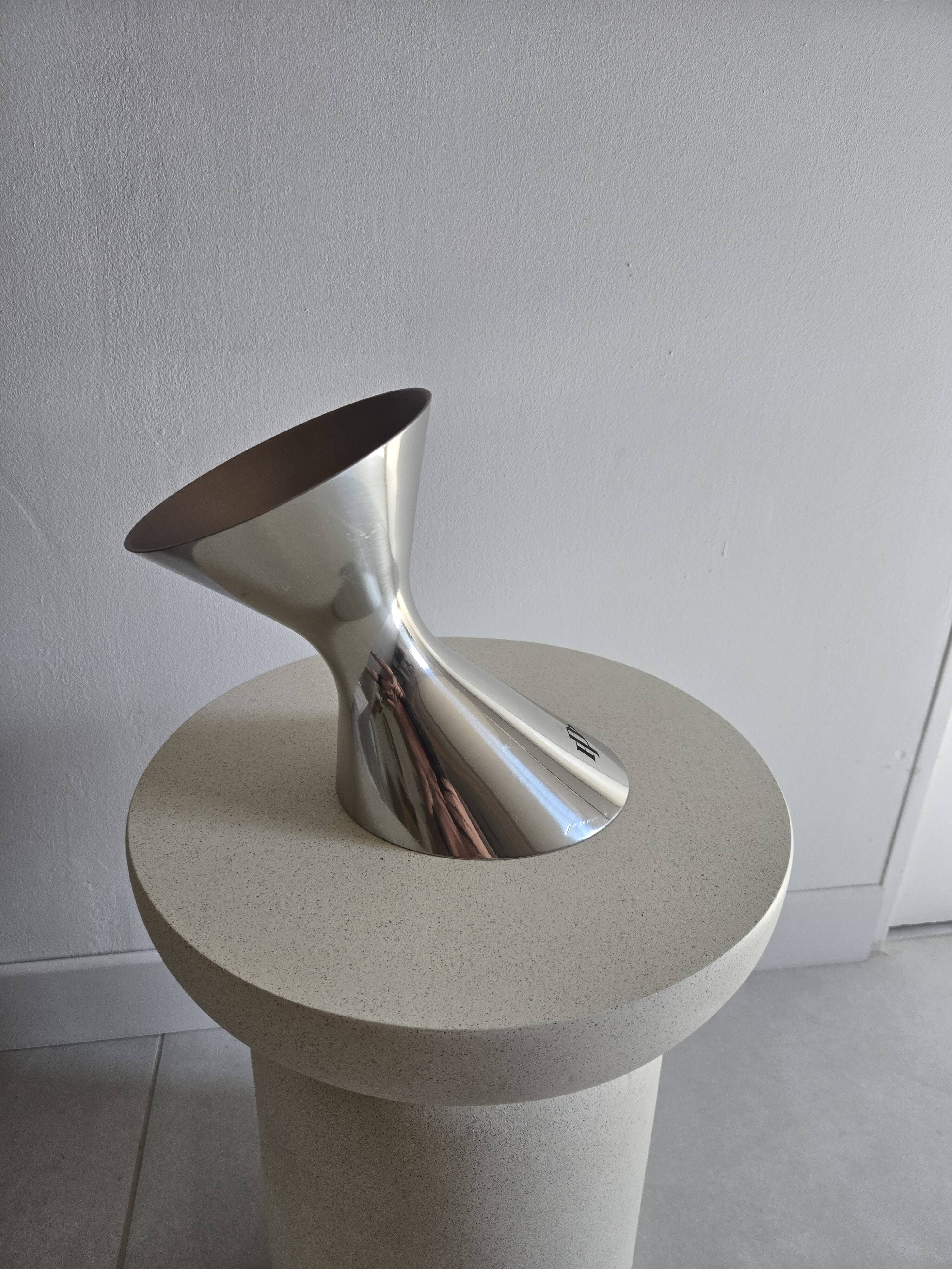 Vase/crachoir de dégustation Eric Berthès  Fleur de Miraval