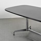 Black desk by Giancarlo Piretti for Castelli, Italy, circa 1970.