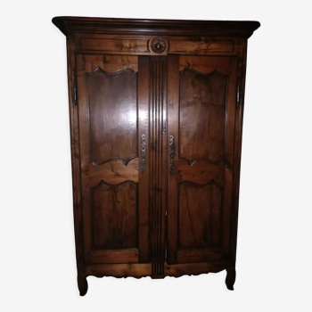 Armoire en bois