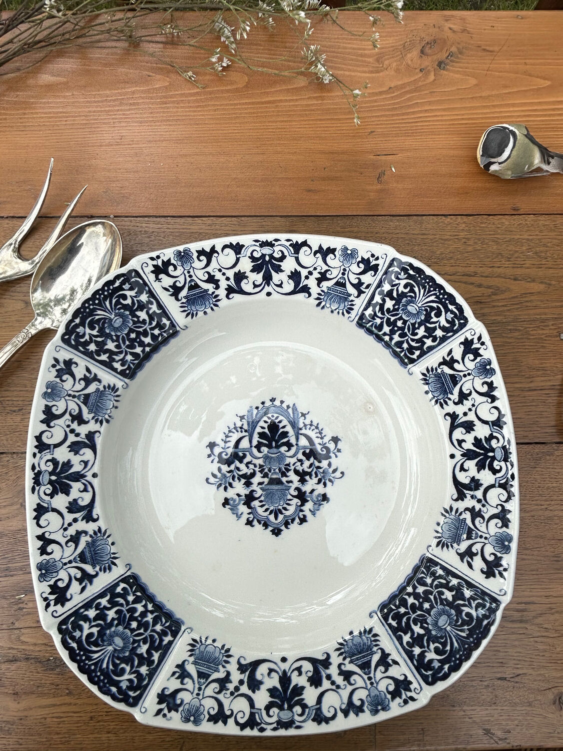 Blue square dish or Gien blue ibis
