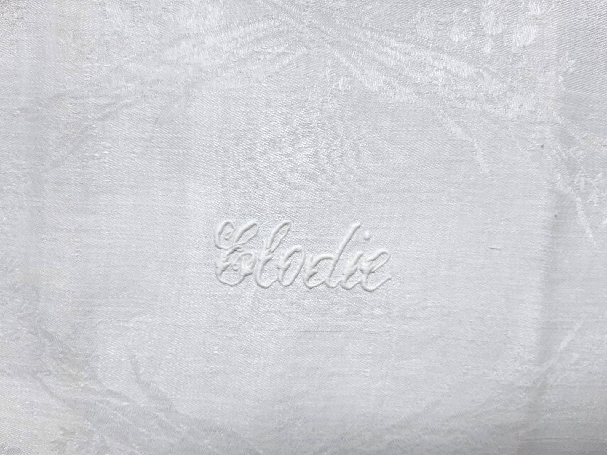 Quatre serviettres de table XIXème brodées "Elodie"