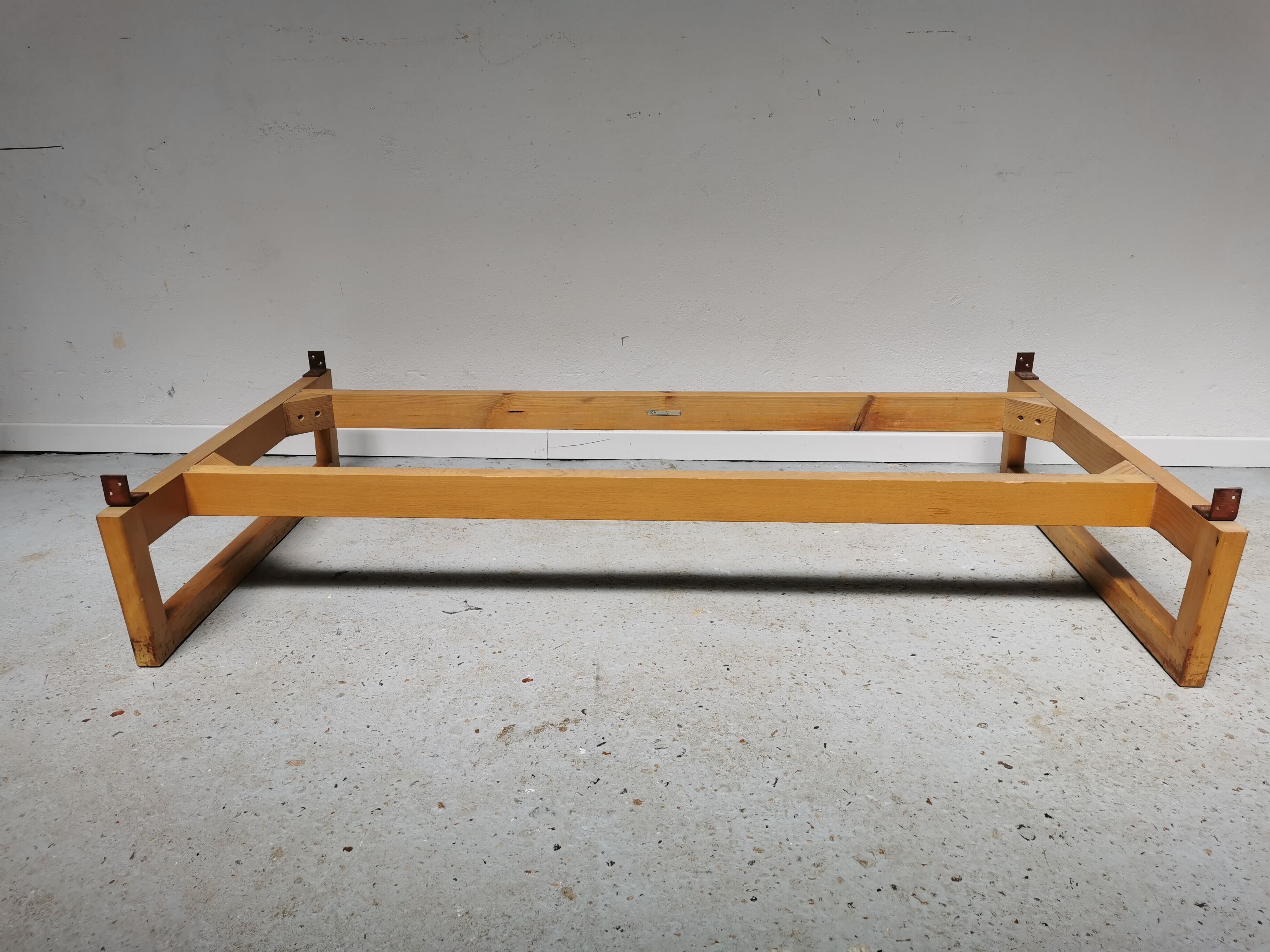 Vintage Scandinavian bed and lamp signed NK 1959