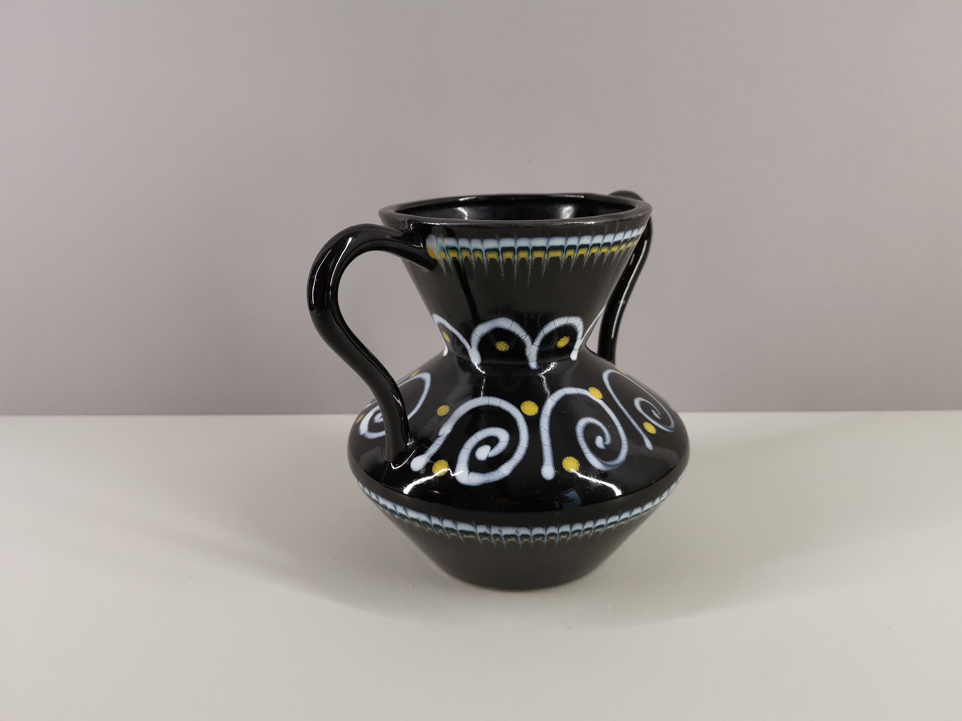 Ceramic vase by T.B décor and antique shape 50