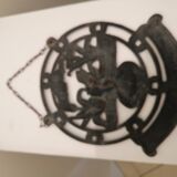 Cast iron plate to hang welcome