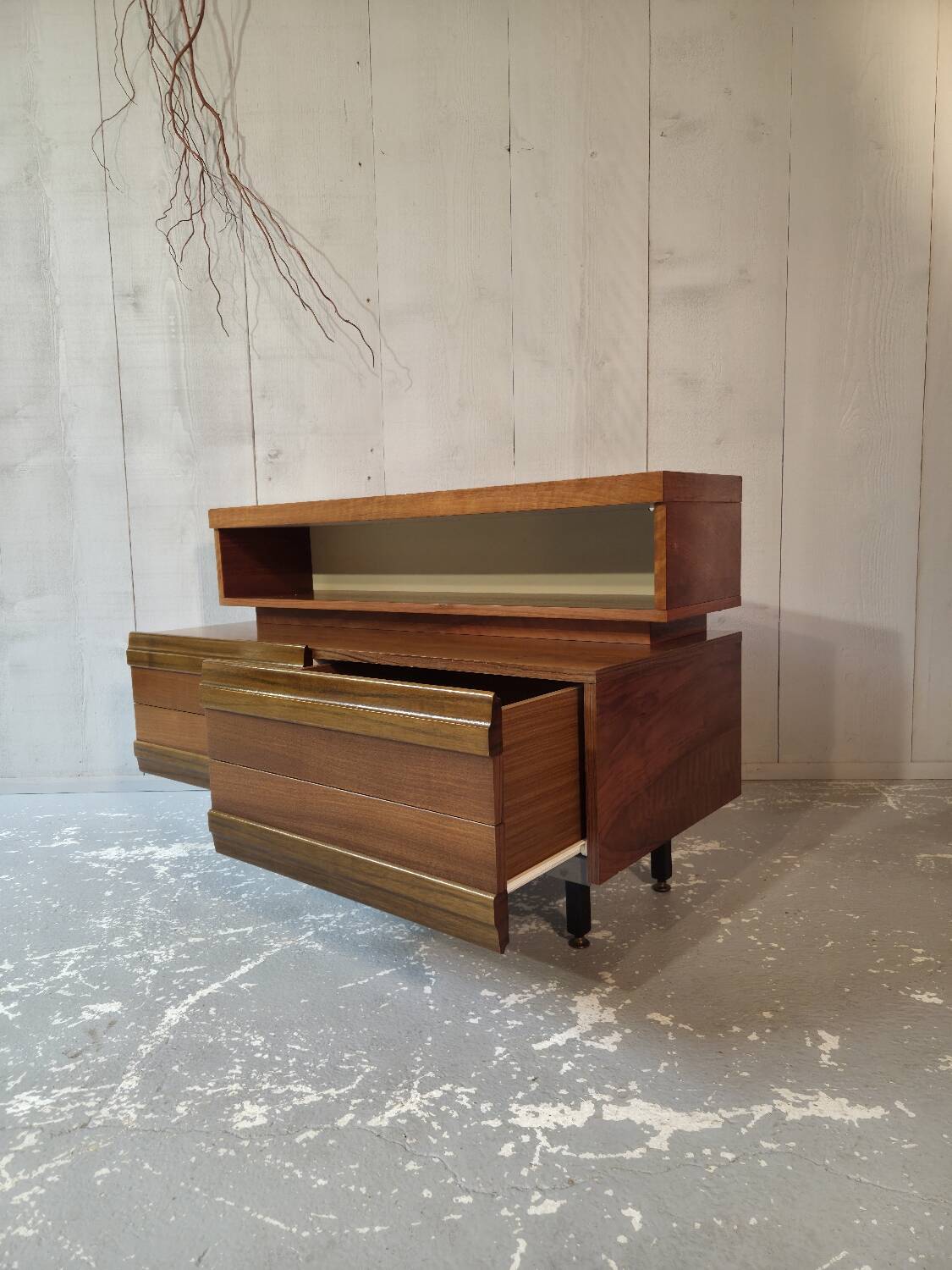 Simat chest of drawers