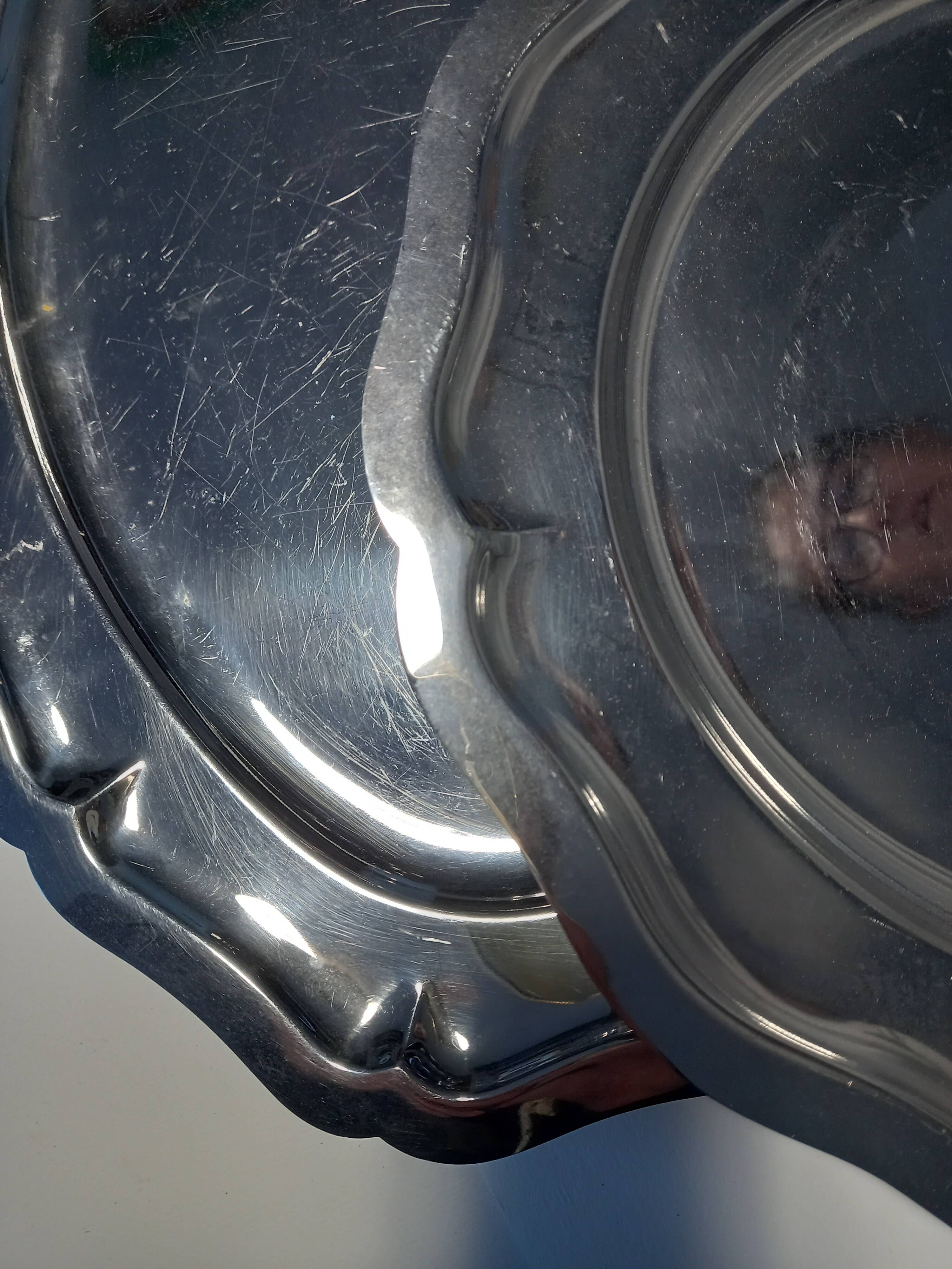 Set of 2 pewter trays