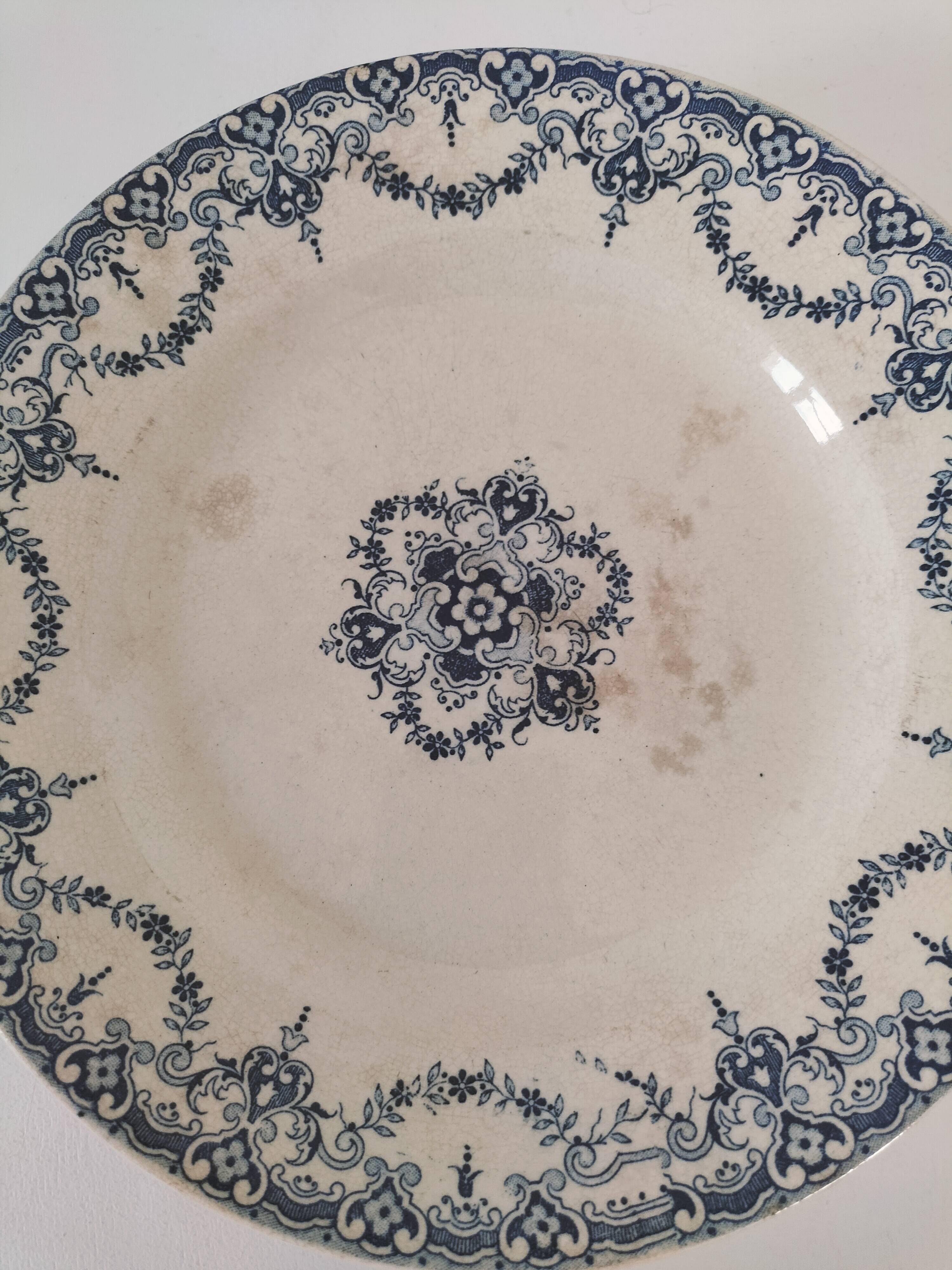 E. Bourgeois footed plate – Excelsior blue decoration, late 19th century