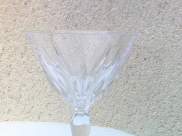5 verres à vin estampillés cristal Saint Louis