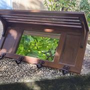 Entrance hall, wall-mounted coat rack