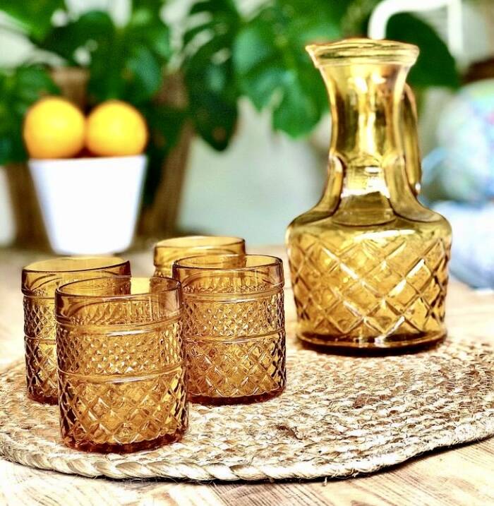 Verres et carafe ambré ciselé vintage