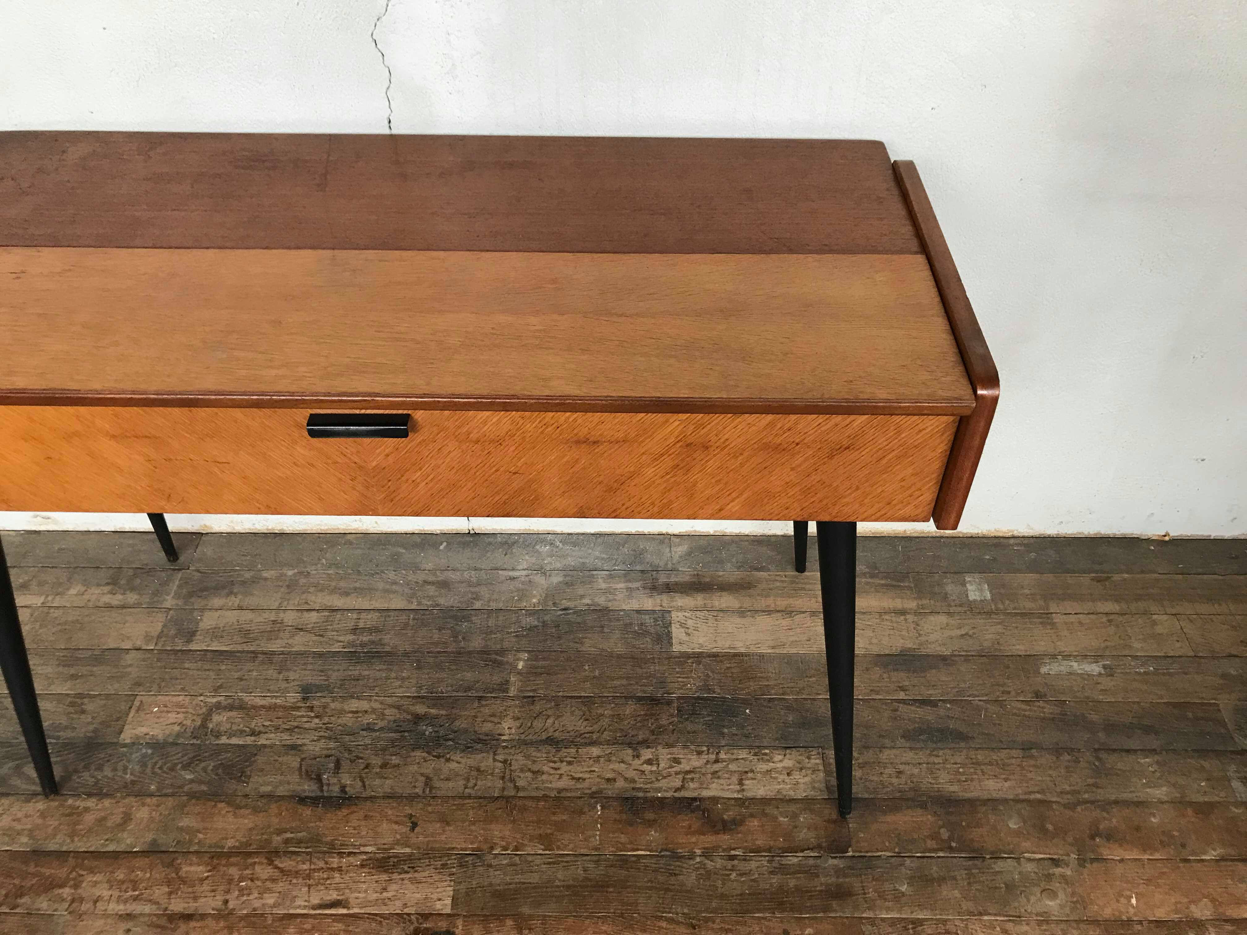Bureau tricoteuse en teck vintage pieds compas fuseaux noir 1950 1960 style scandinave