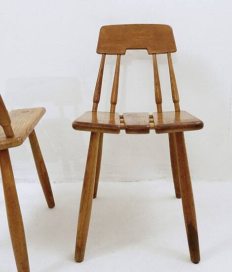 Pair of Carl-Gustav Boulogner chairs Produced by AB Bröderna Wigells stolfabrik - 1950s