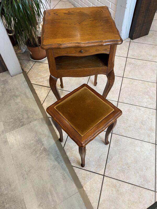Guéridon ensemble gueridon et tabouret de style Louis XV en chêne massif