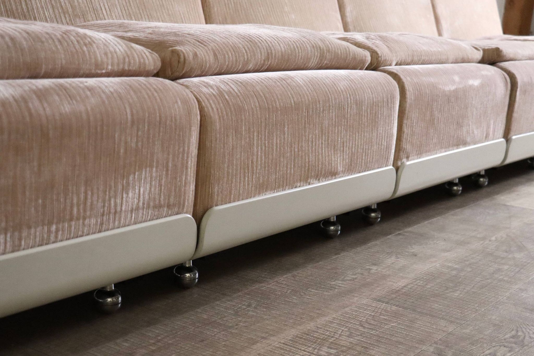 Canapé modulaire COR Orbis en velours côtelé par Luigi Colani, années 1970.