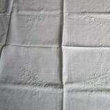 Old embroidered tablecloth: 130x130cm