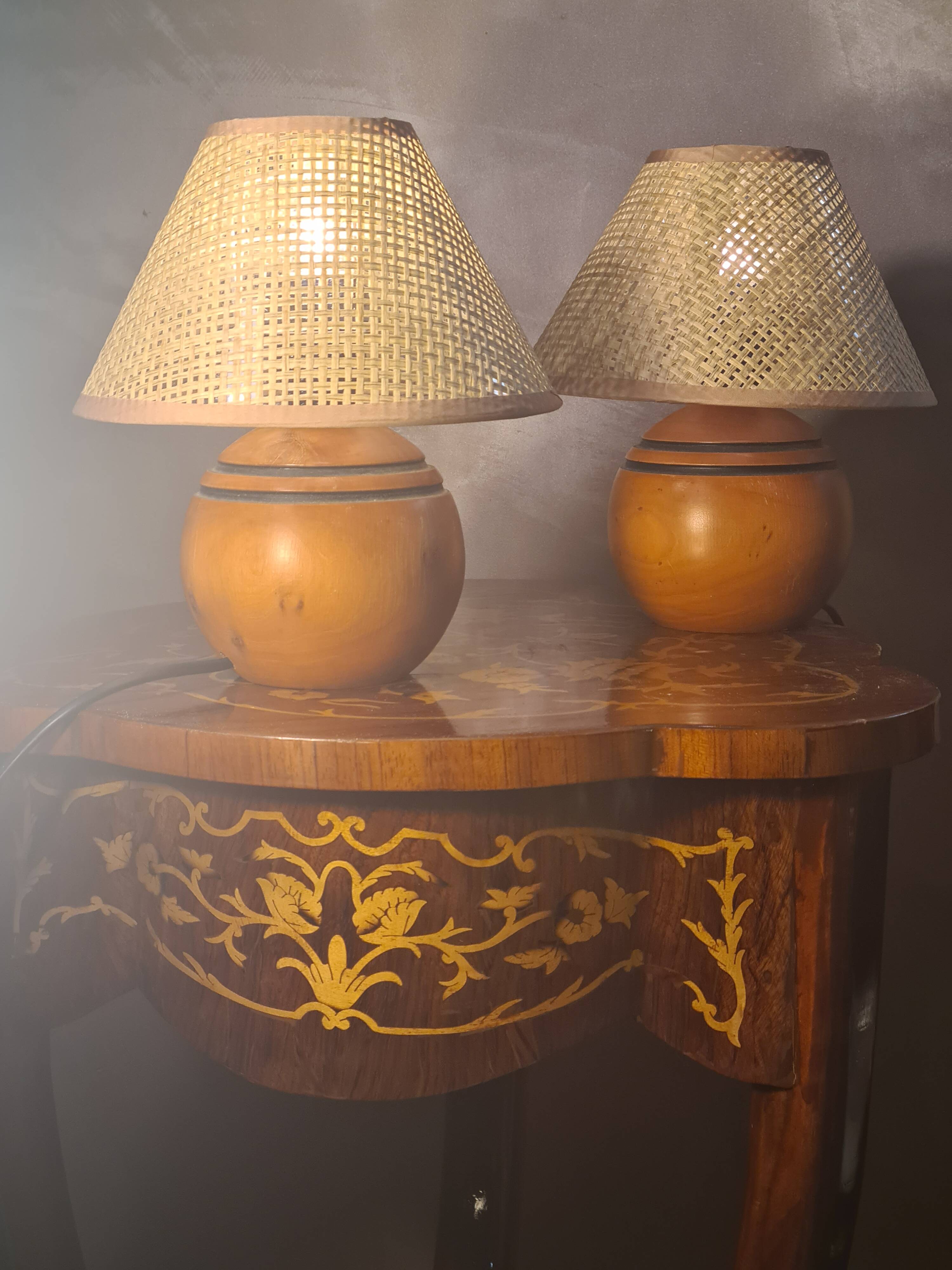 paire lampe boule bois massif   70 a 80 abat jour neuf osier vannerie 25x20