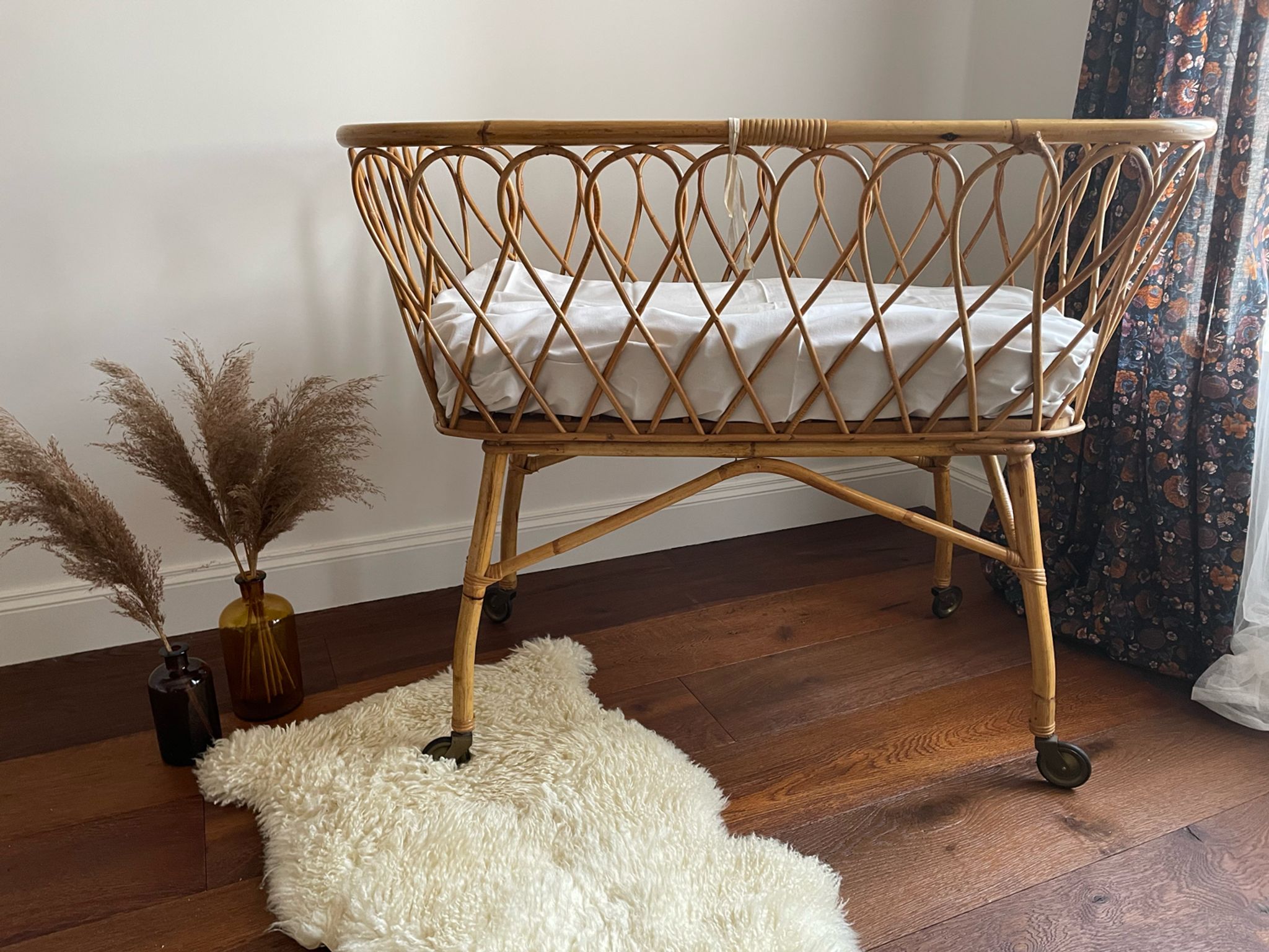 Berceau rotin vintage