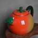 Bouilloire sifflante tomate
