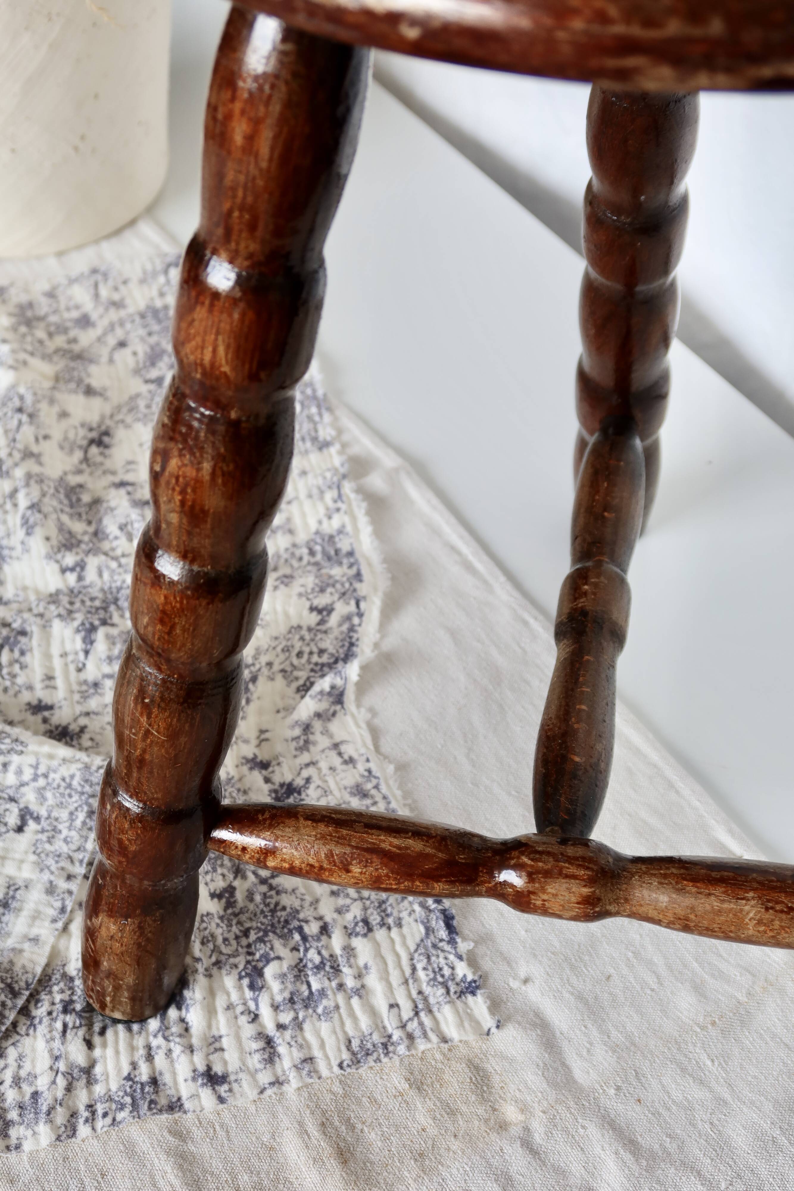 Tabouret de traite vintage en bois tripode