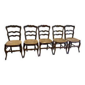 5 chaises paillées en bois