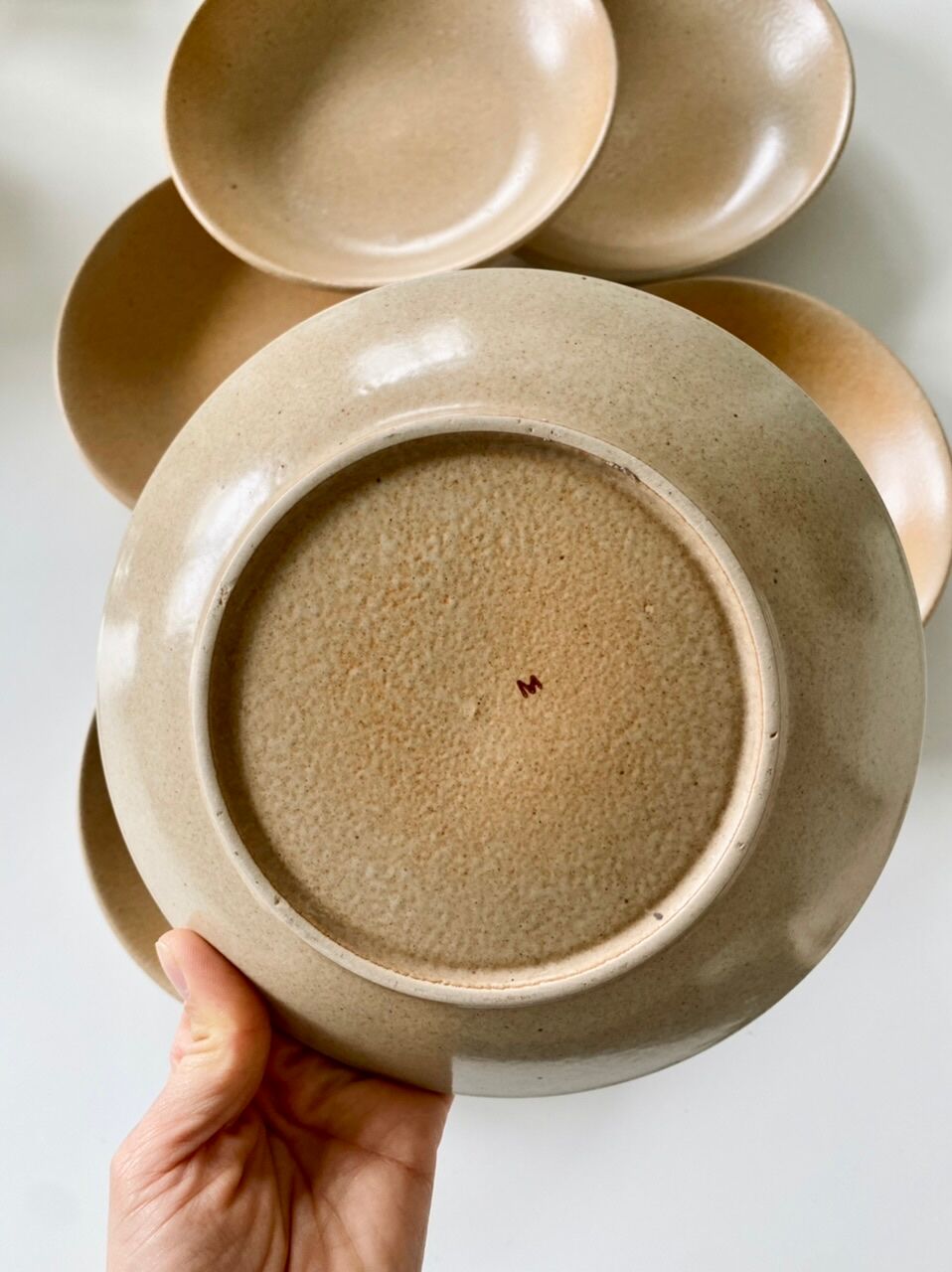 Set of 6 hollow sandstone plates