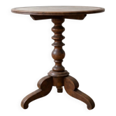 Antique wooden guéridon with a tilting top.