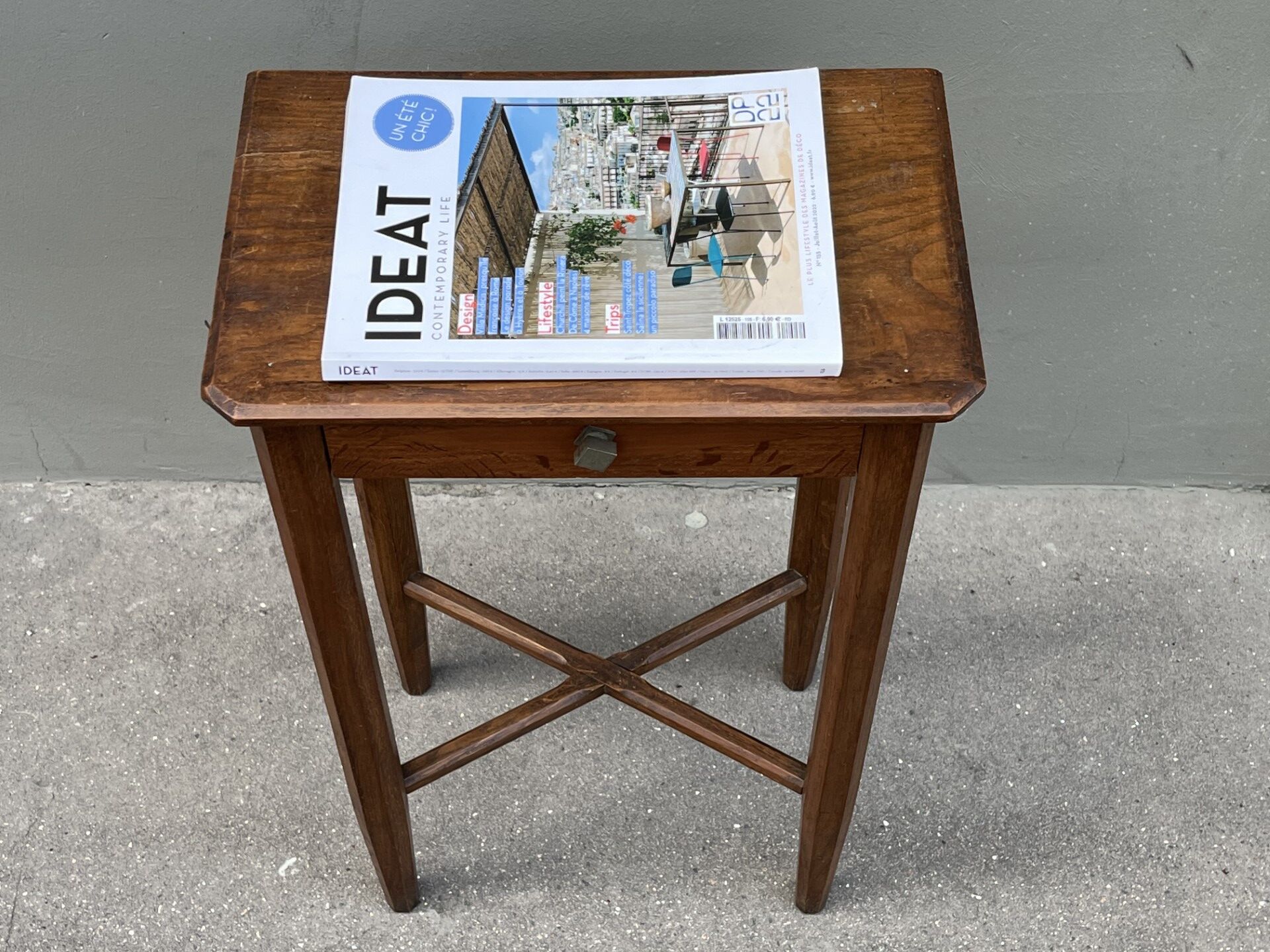 Bedside table of the 30s art deco solid wood.