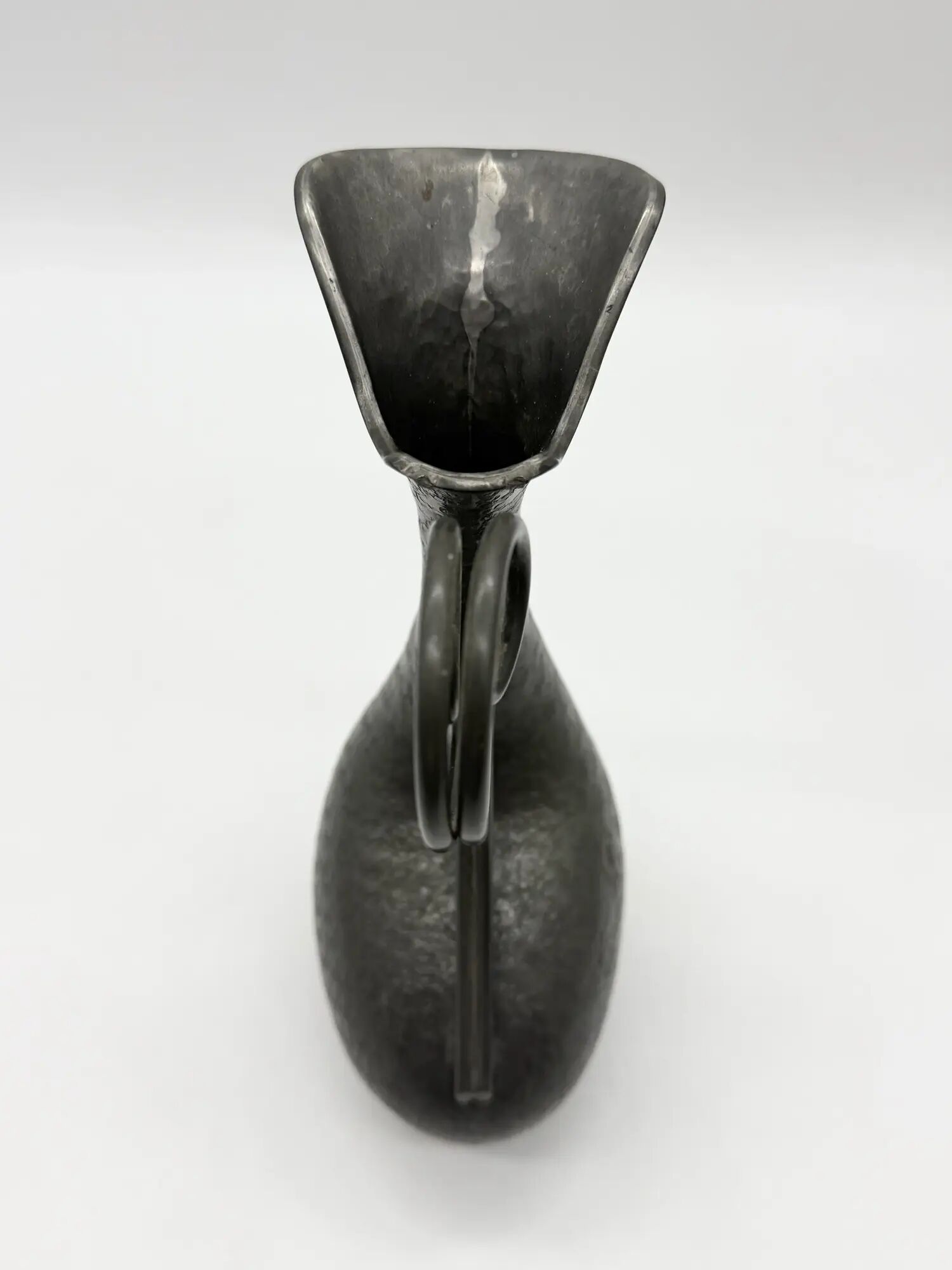 Hammered pewter jug – San Nazaro Peltro, Italy 1960s