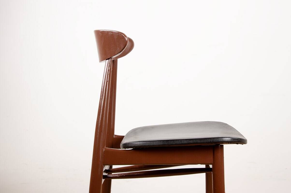 Set of 6 Thonet dining chairs, in brown lacquered wood and black leatherette, 1960.