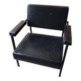 Armchair year 70 . Black skaï and black treated steel square tube. Good condition of the skaï