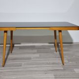Table basse par Jiri Jiroutek