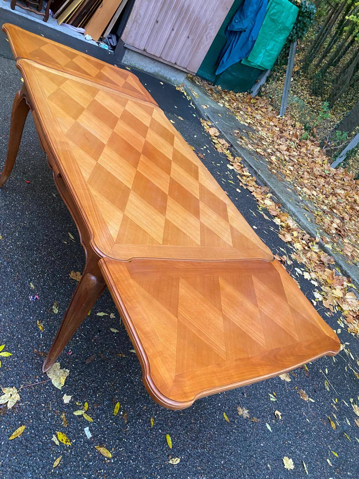 Table à manger rectangulaire extensible Louis XV en bois massif 220cm