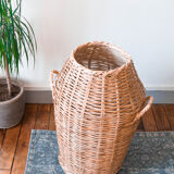High wicker pan with handles