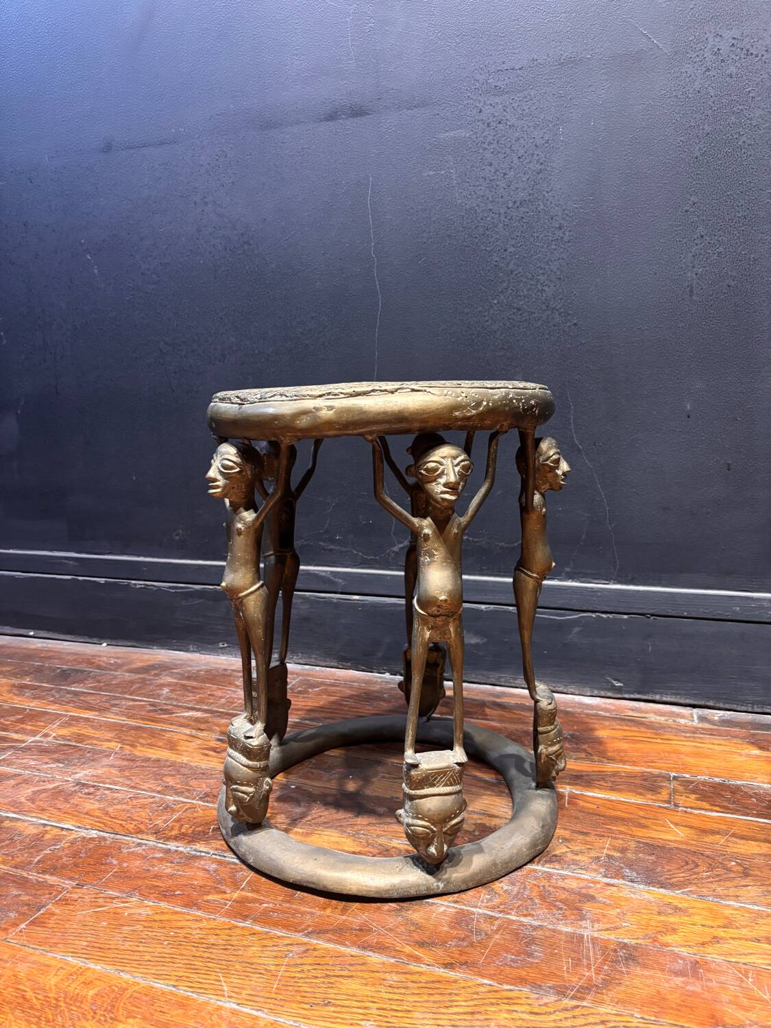 African bronze stool – anthropomorphic figures – tribal art