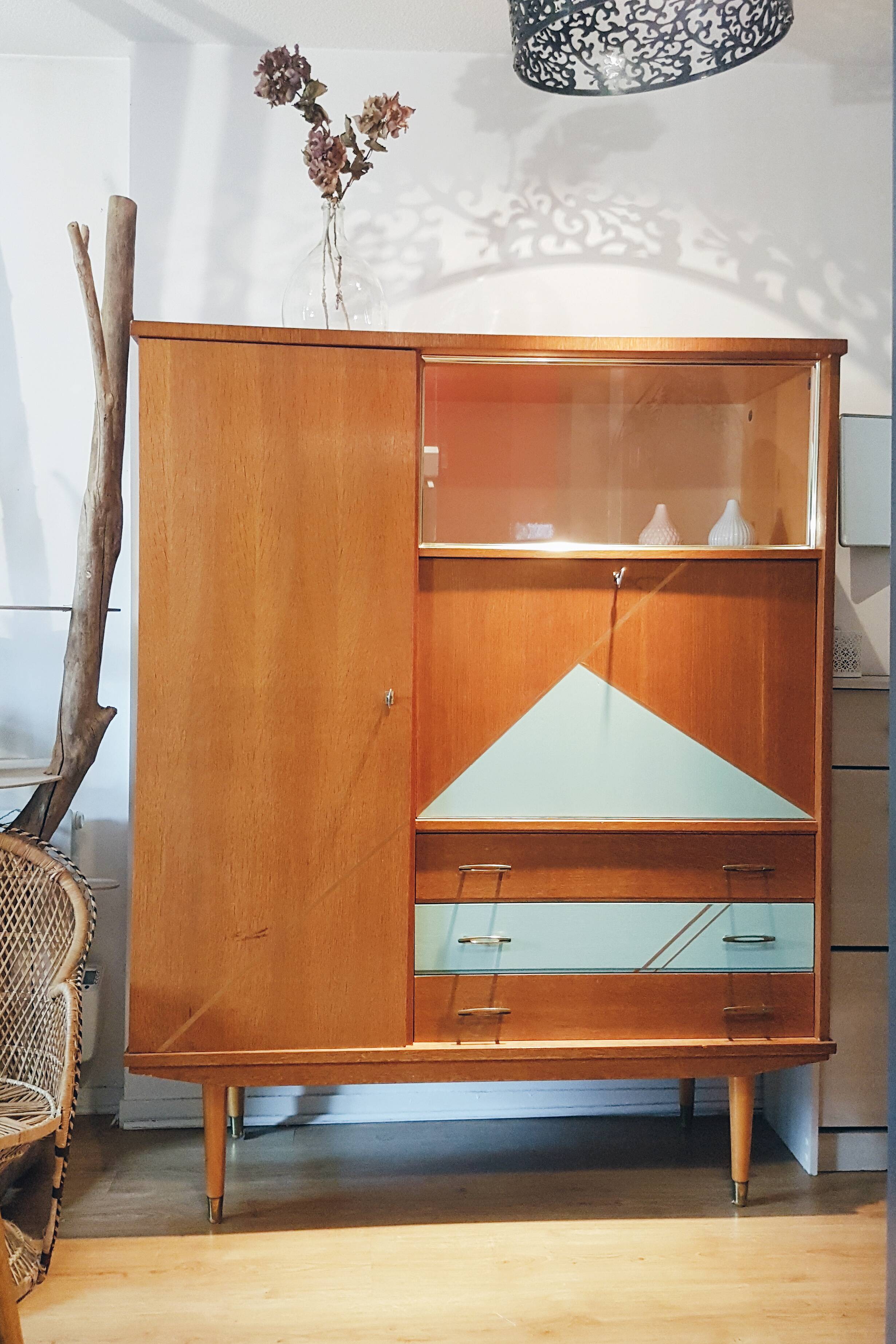 The 1950s vintage Cabinet Secretary