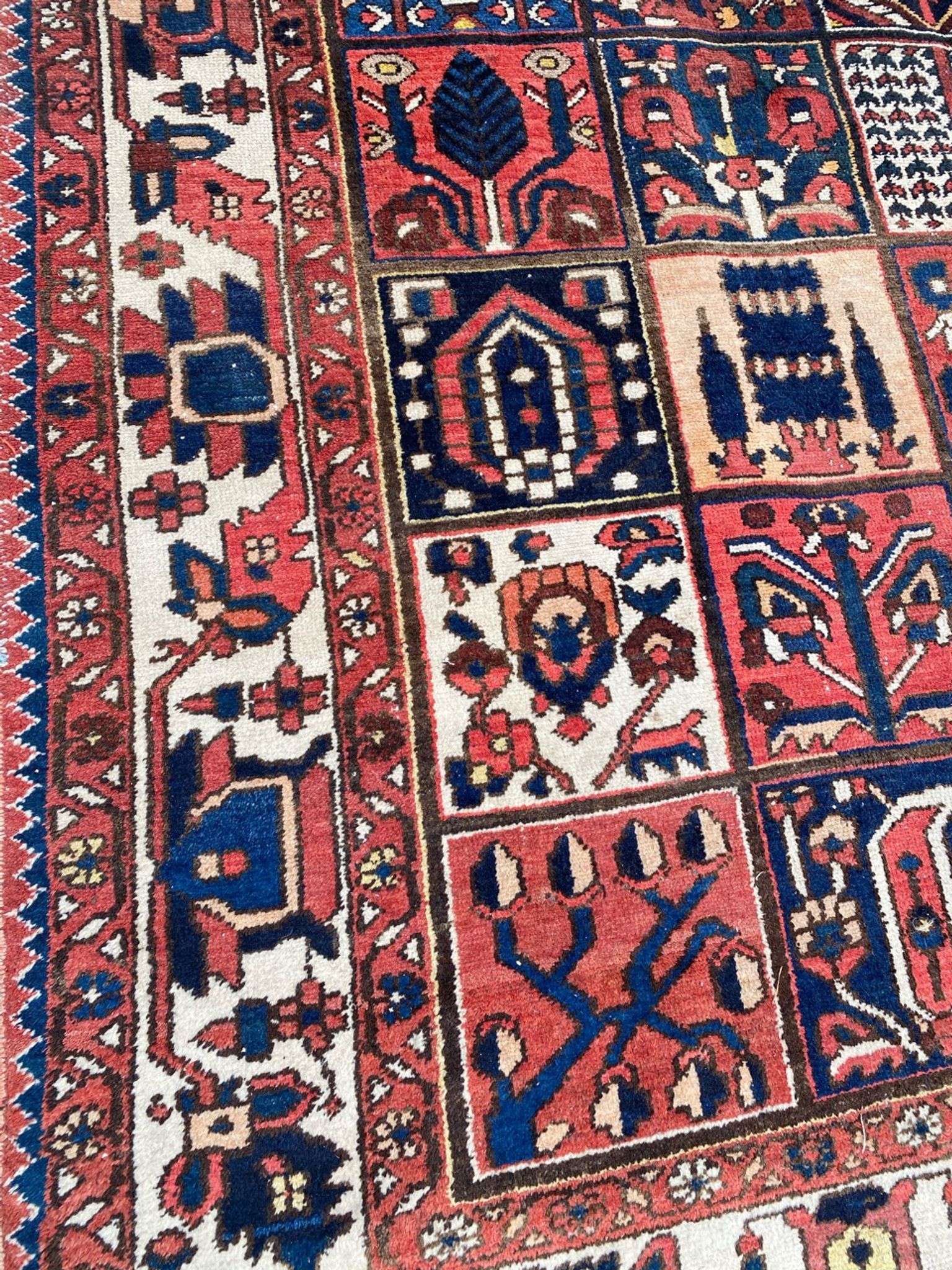 Persian carpet Bakhtiar 222x302