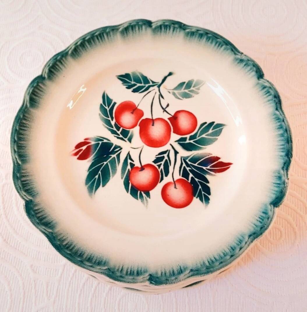 Badonviller ''Bouquet of cherries'' dessert plates