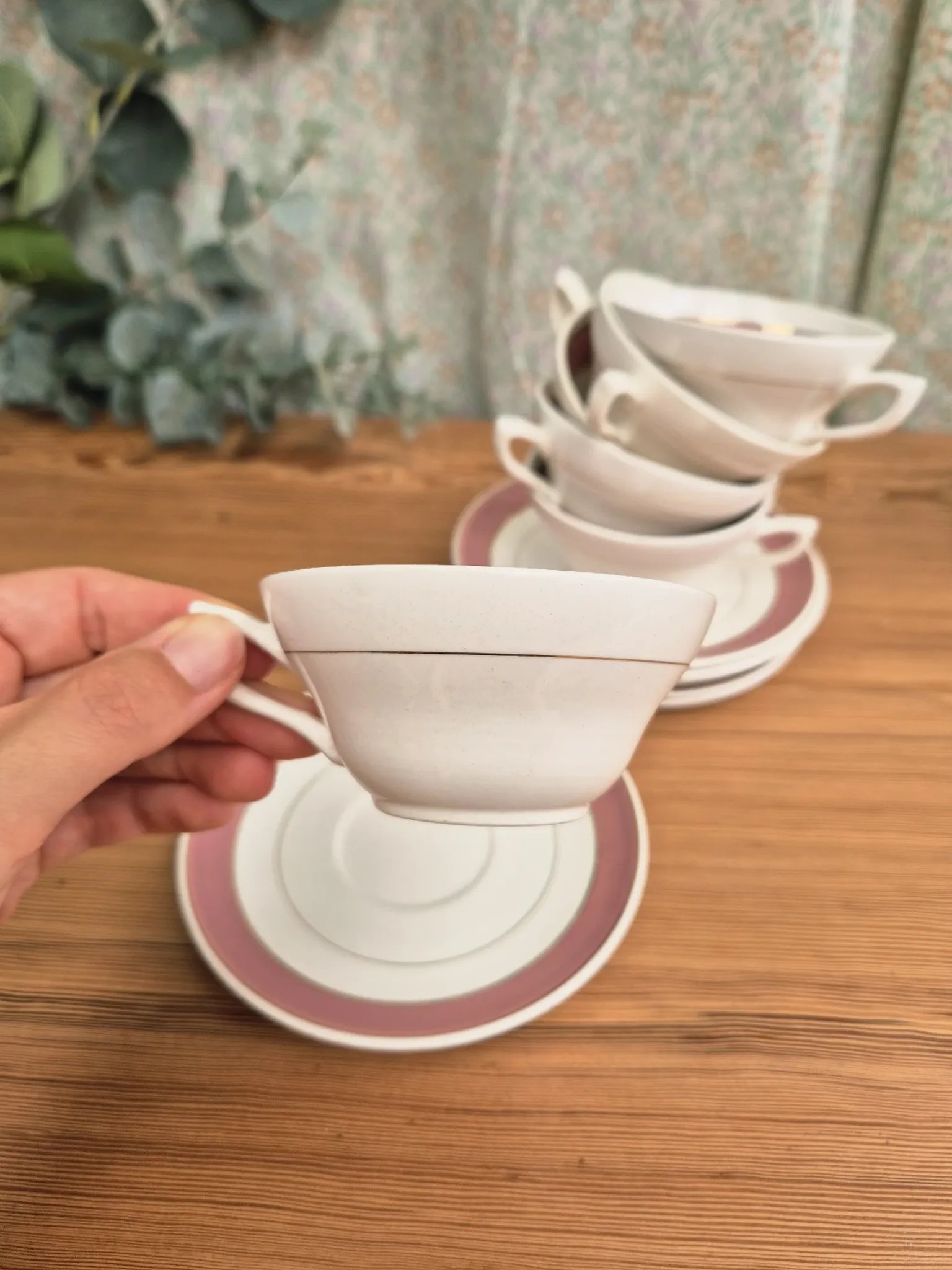 6 vintage coffee cups