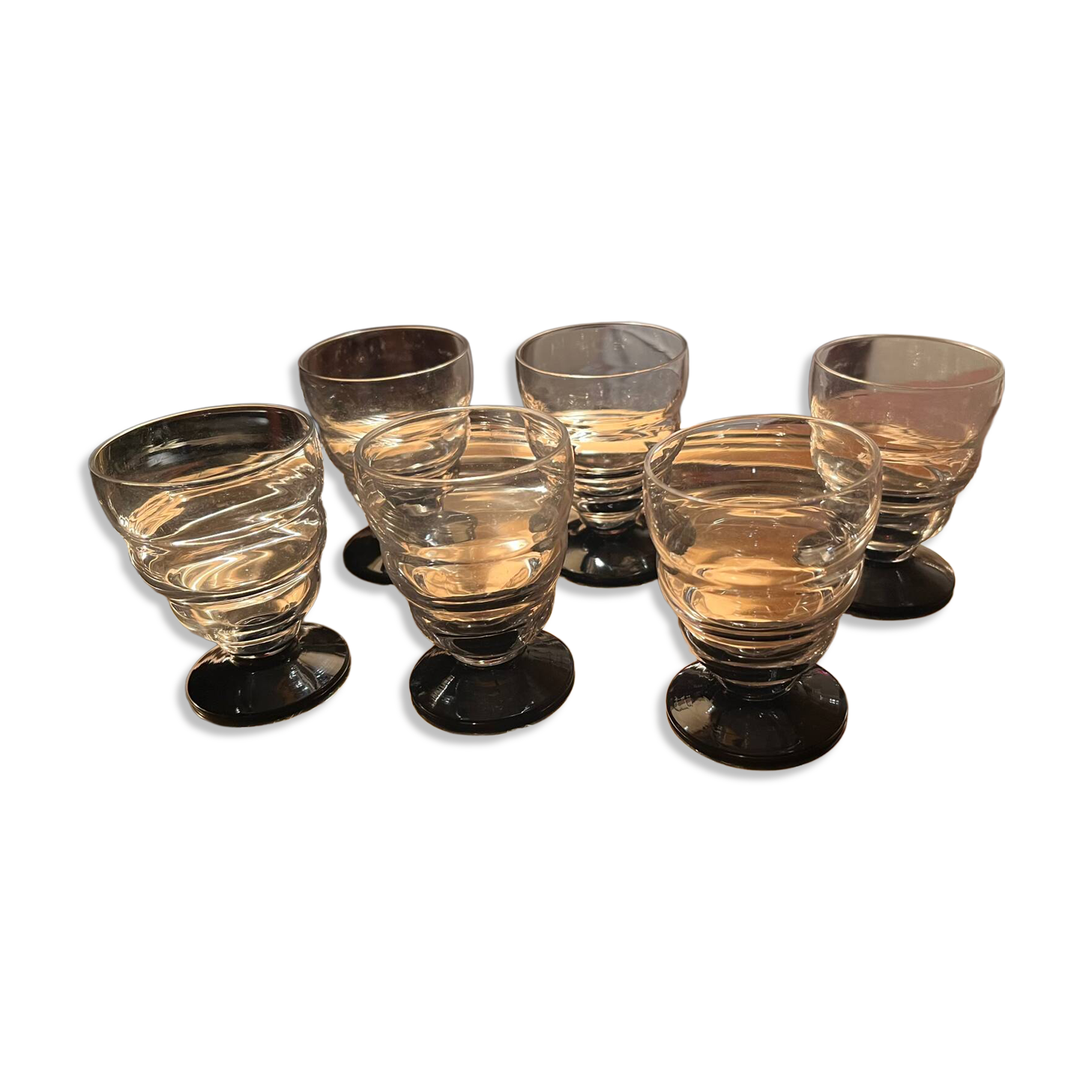 6 petits verres anciens