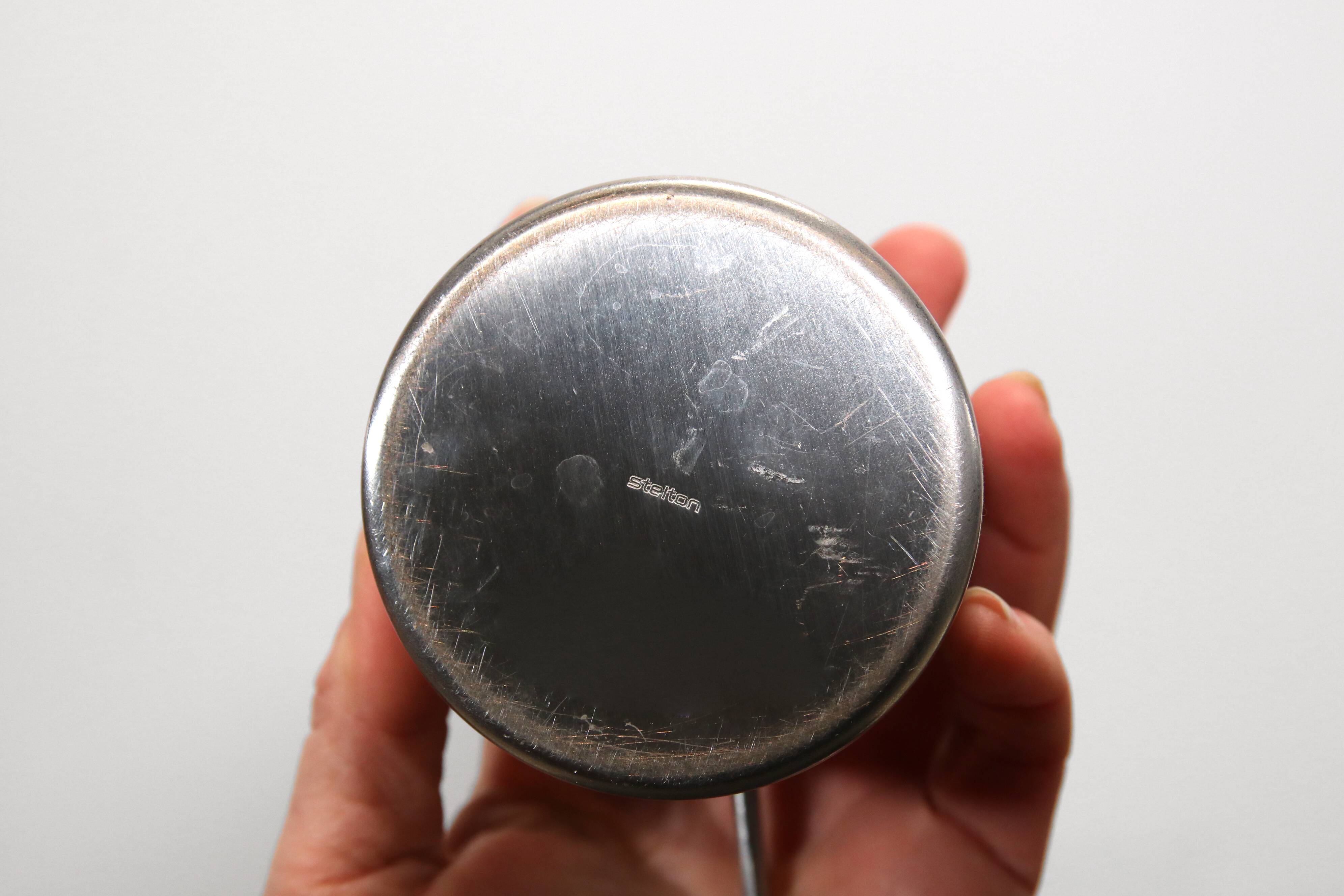 Cendrier en acier inoxydable Stelton Cylinda par Arne Jacobsen